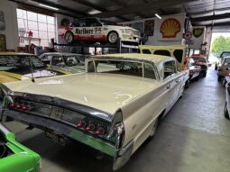 
										1960 LINCOLN CONTINENTAL MARK V full									