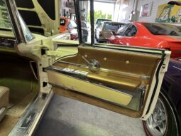 
										1960 LINCOLN CONTINENTAL MARK V full									