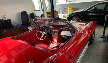 
										1966 Chevrolet Corvette Stingray C2 full									