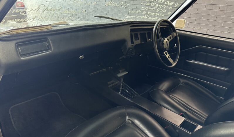 
								1972 Holden HQ Monaro Coupe full									