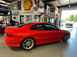 2002 HOLDEN CV8 MONARO