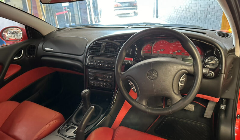 
								2002 HOLDEN CV8 MONARO full									