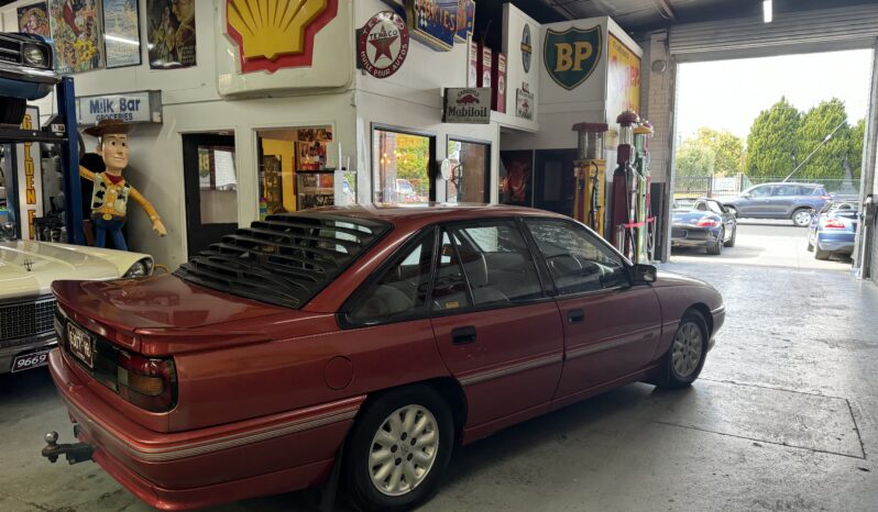 
								1989 HOLDEN COMMODORE VN SS full									