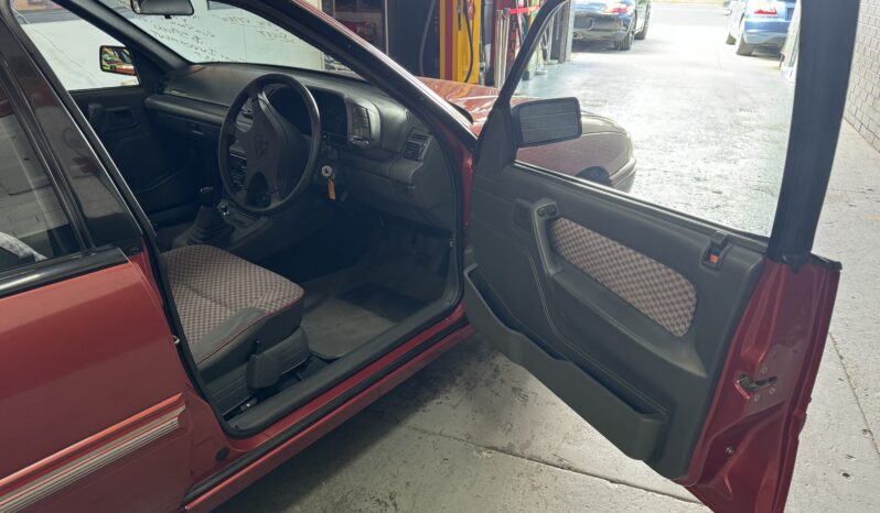 
								1989 HOLDEN COMMODORE VN SS full									